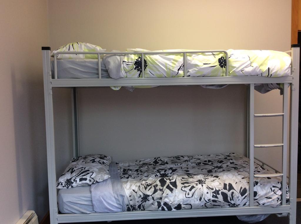 Wild Zebra Backpackers Hostel Wellington Exterior photo